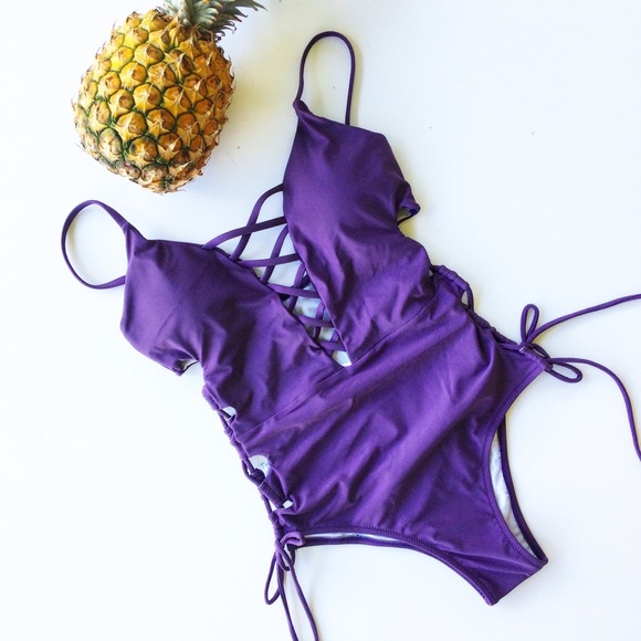 Hanakini Swim Other - LAST ☝🏼• NWT• Venus lace up One Piece